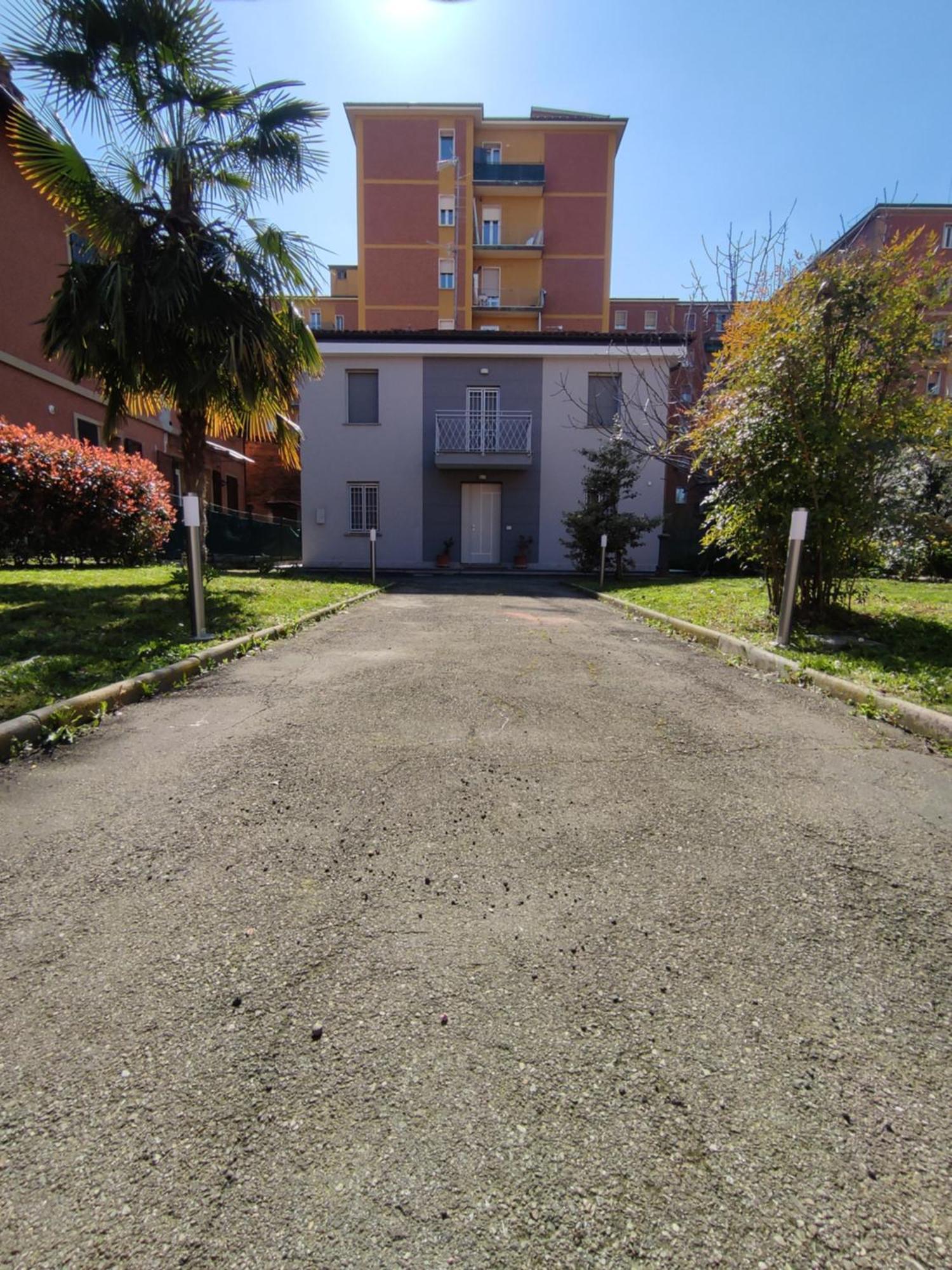 Grigio Perla Panigale, Villetta Con Giardino E Parcheggio Privato Fino A Tre Posti Auto - Un Oasi Di Tranqullita Болоня Екстериор снимка