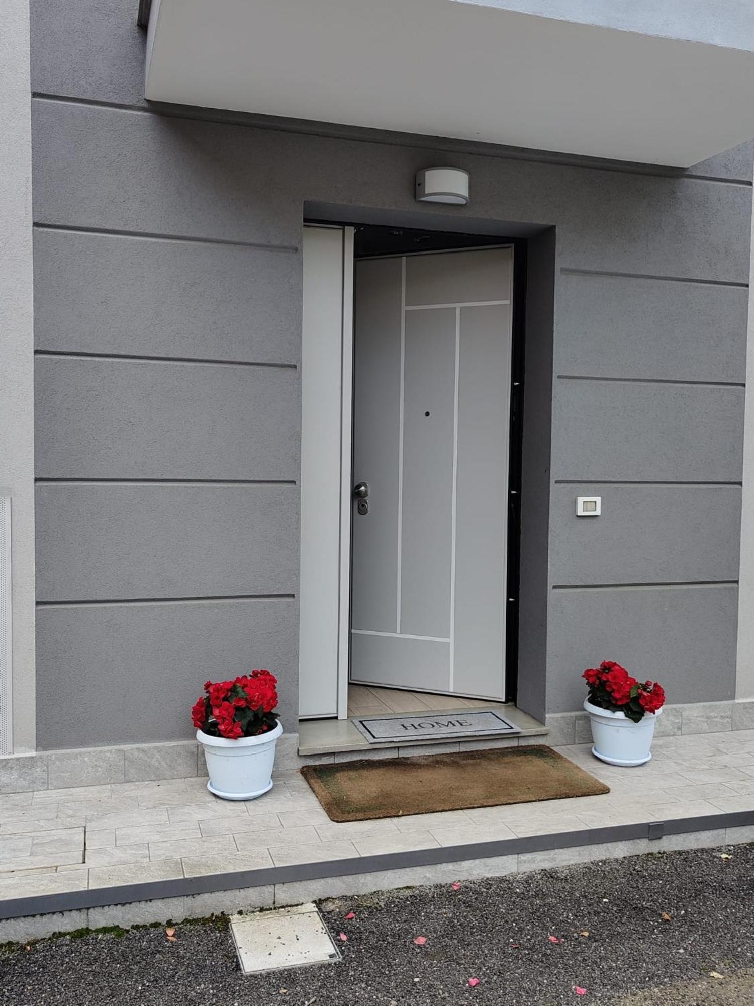 Grigio Perla Panigale, Villetta Con Giardino E Parcheggio Privato Fino A Tre Posti Auto - Un Oasi Di Tranqullita Болоня Екстериор снимка